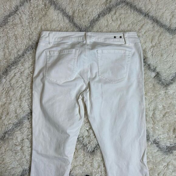 CAbi Women's White Jeans - Picture 6 of 8